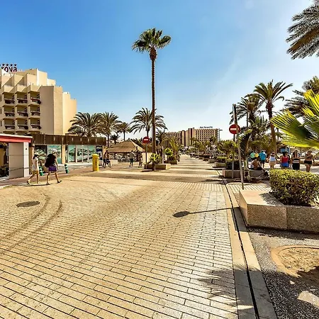 Two Bedroom Close To The Beach In * Playa de las Américas