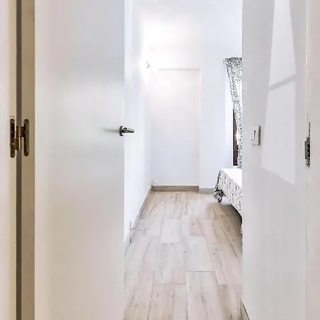 Two Bedroom Close To The Beach In Daire *